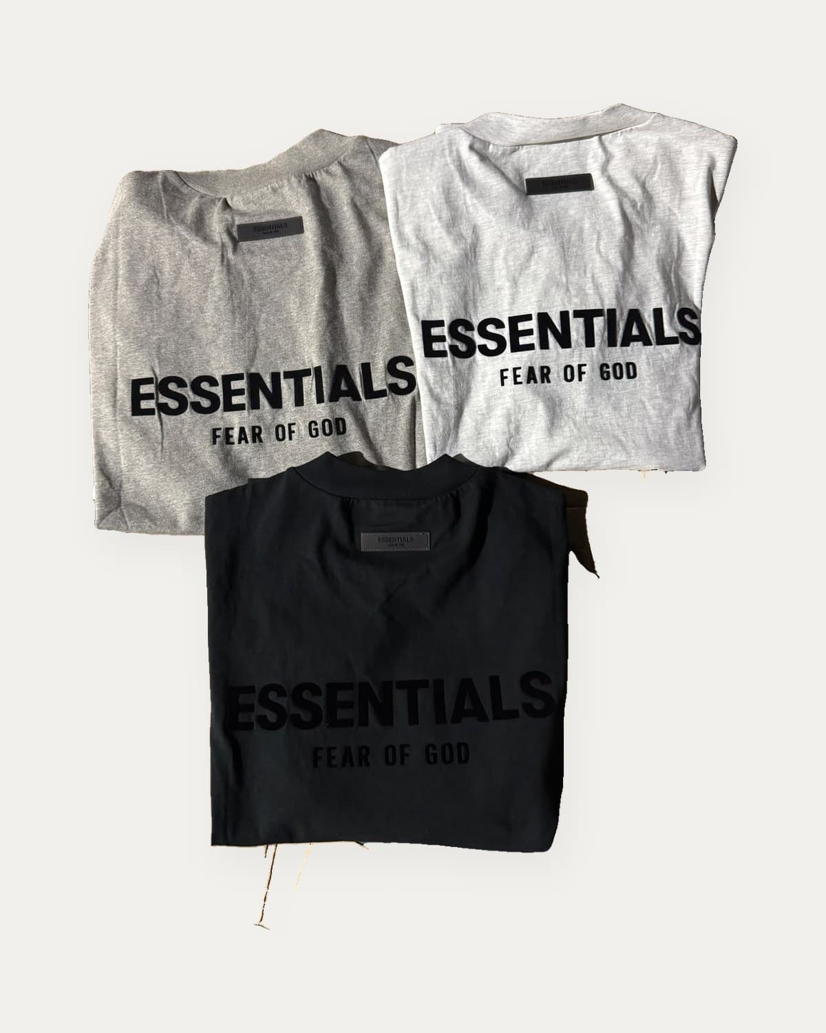 Playeras Essentials en Dark Oatmeal, Light Oatmeal y Stretch Limo